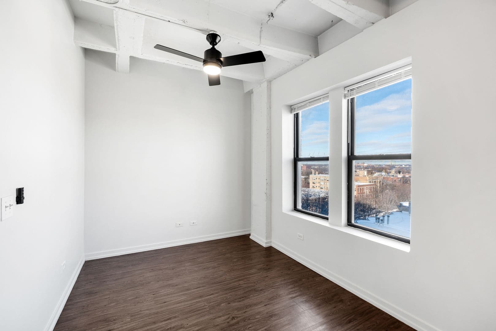 Chicago Apartment: 1325 W Wilson Avenue