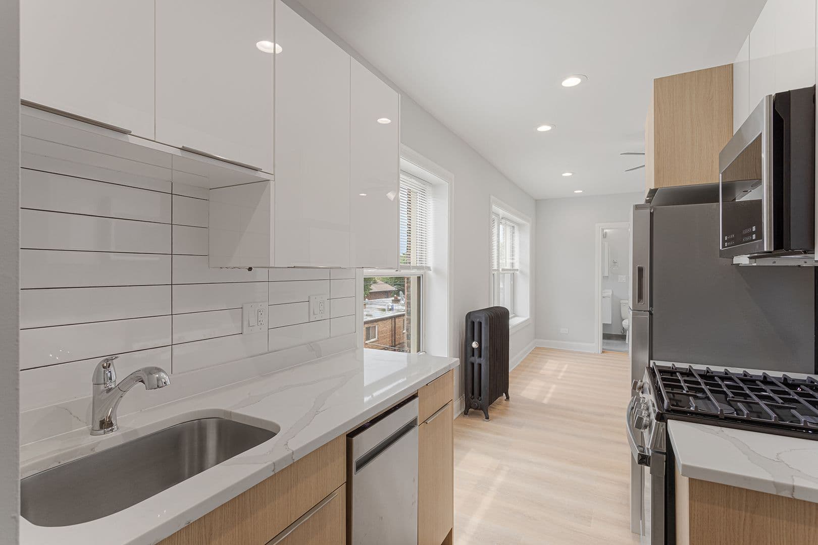 Chicago Apartment: 1627-35 W Chase Ave.