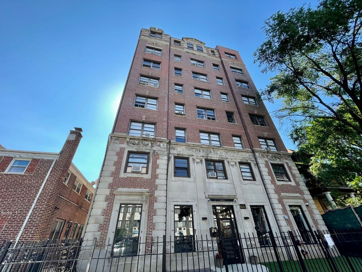 Chicago Apartment: 6026 N Winthrop