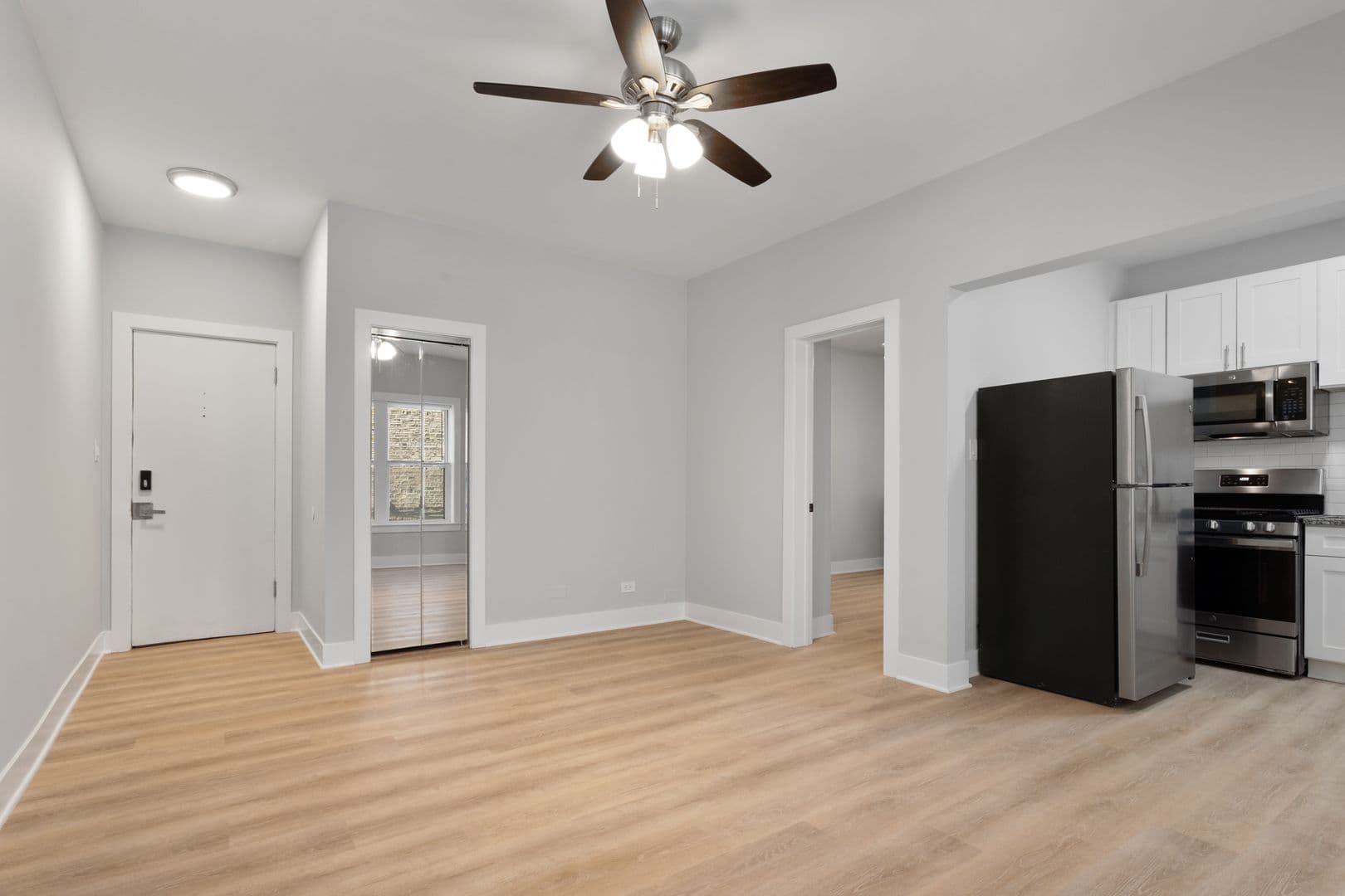 Chicago Apartment: 7600 N Sheridan Road