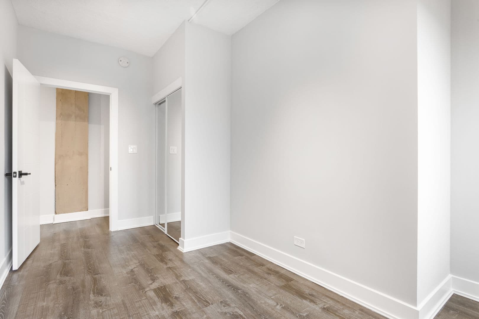 Chicago Apartment: 7645 N Sheridan Rd