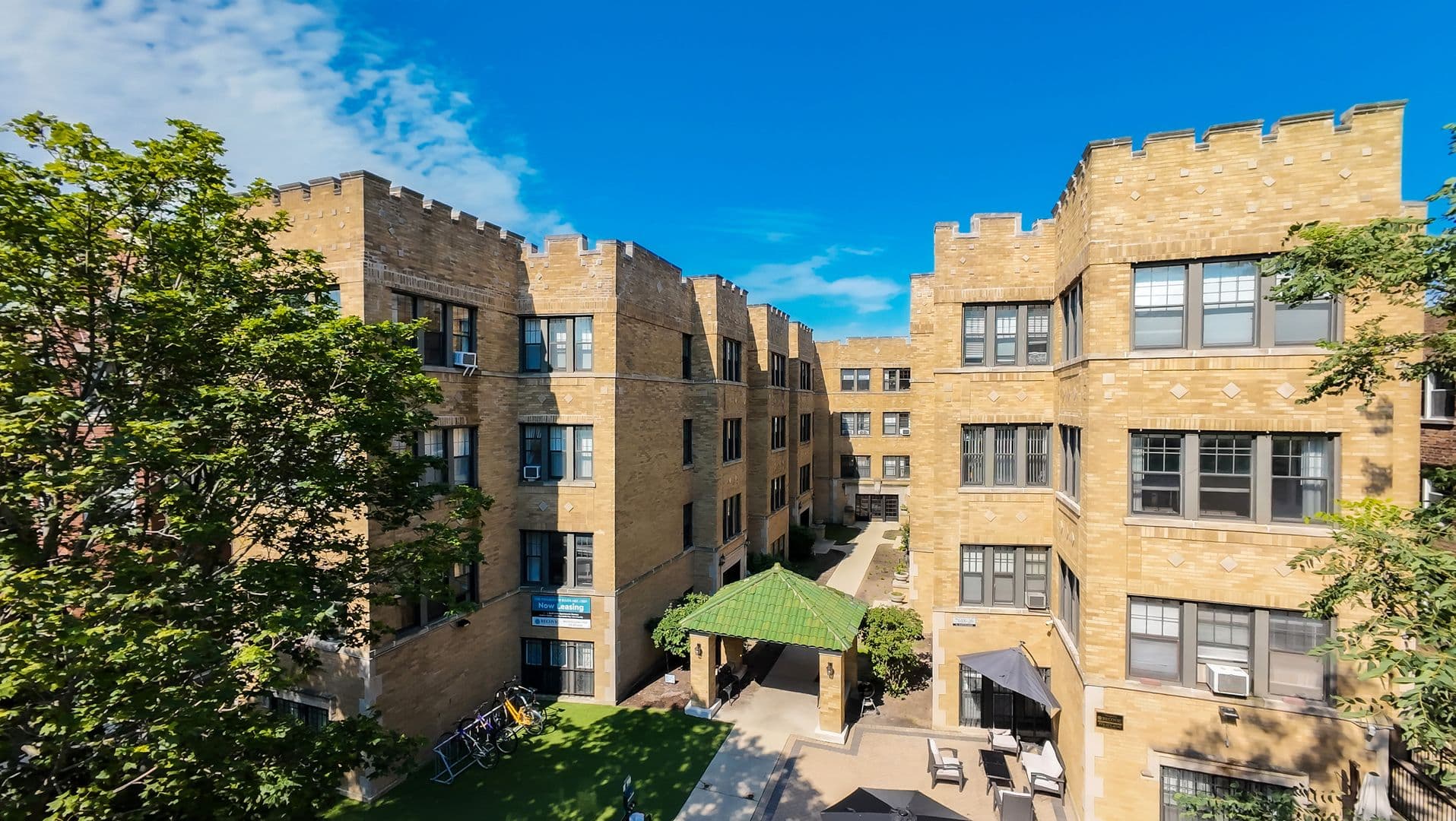 Chicago Apartment: 7618 - 26 N.Eastlake Terrace