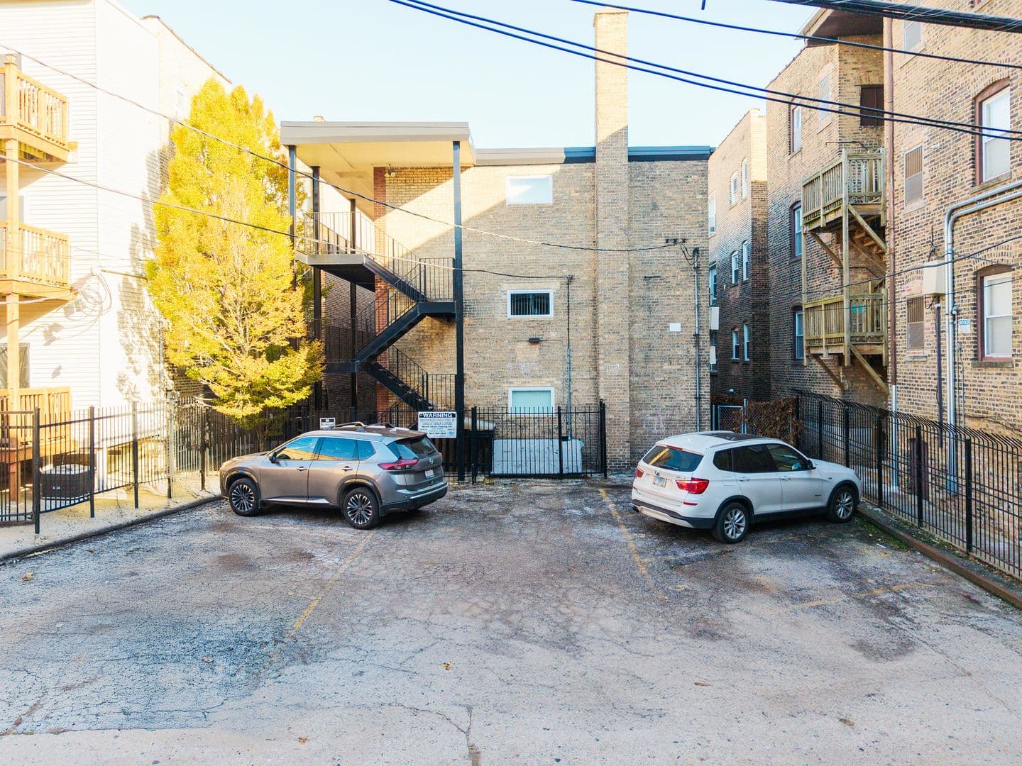 Chicago Apartment: 7606 N Eastlake Ter