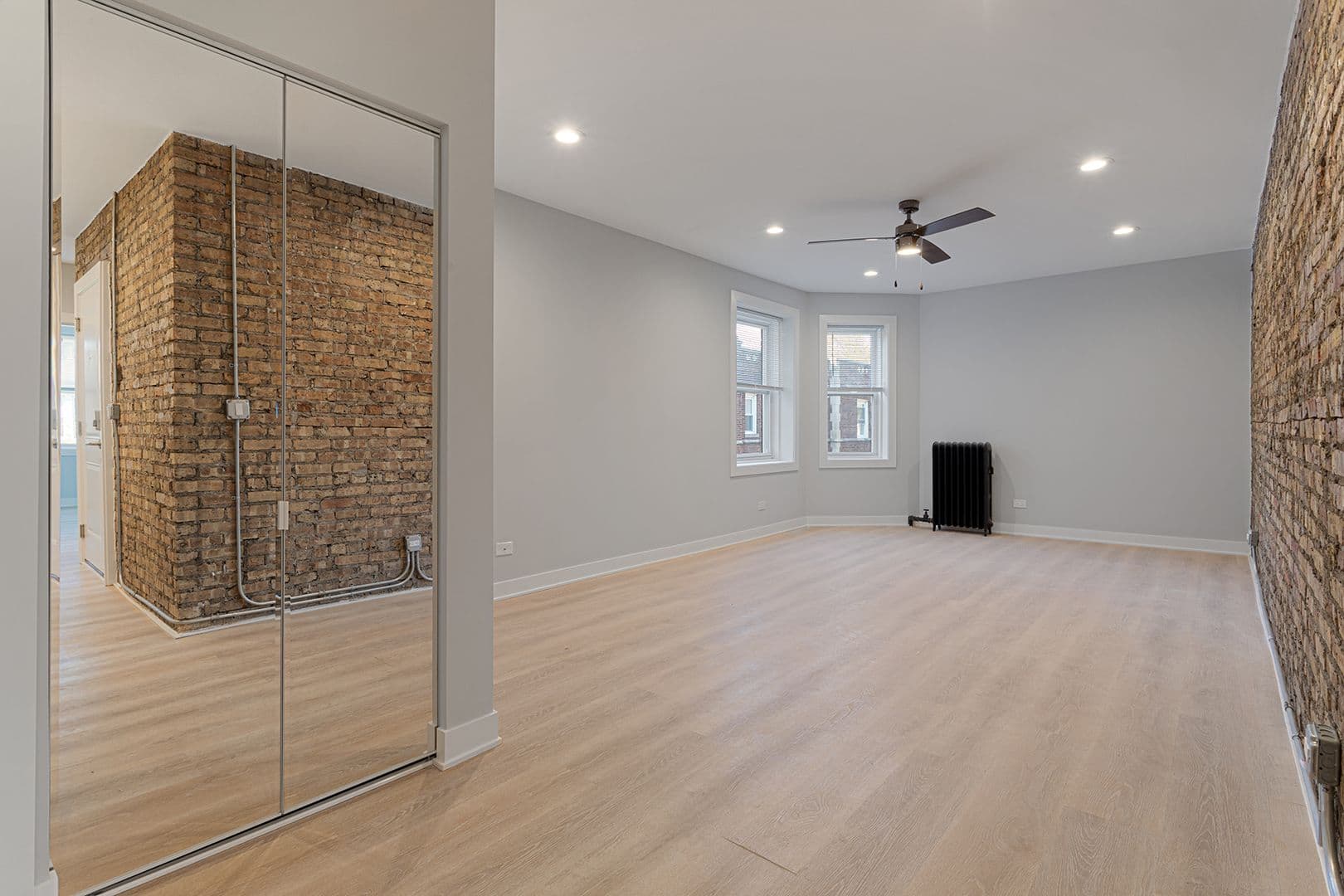 Chicago Apartment: 7381-89 N. Damen Ave