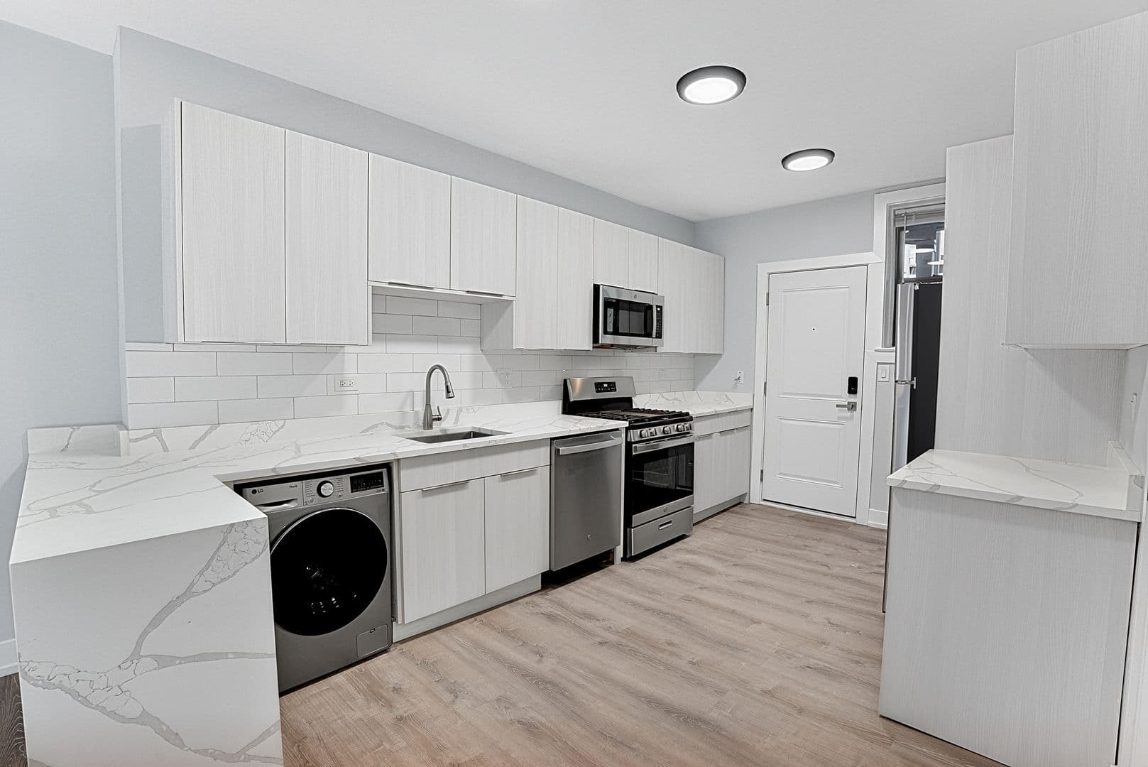 Chicago Apartment: 1700-08 W Juneway Terrace