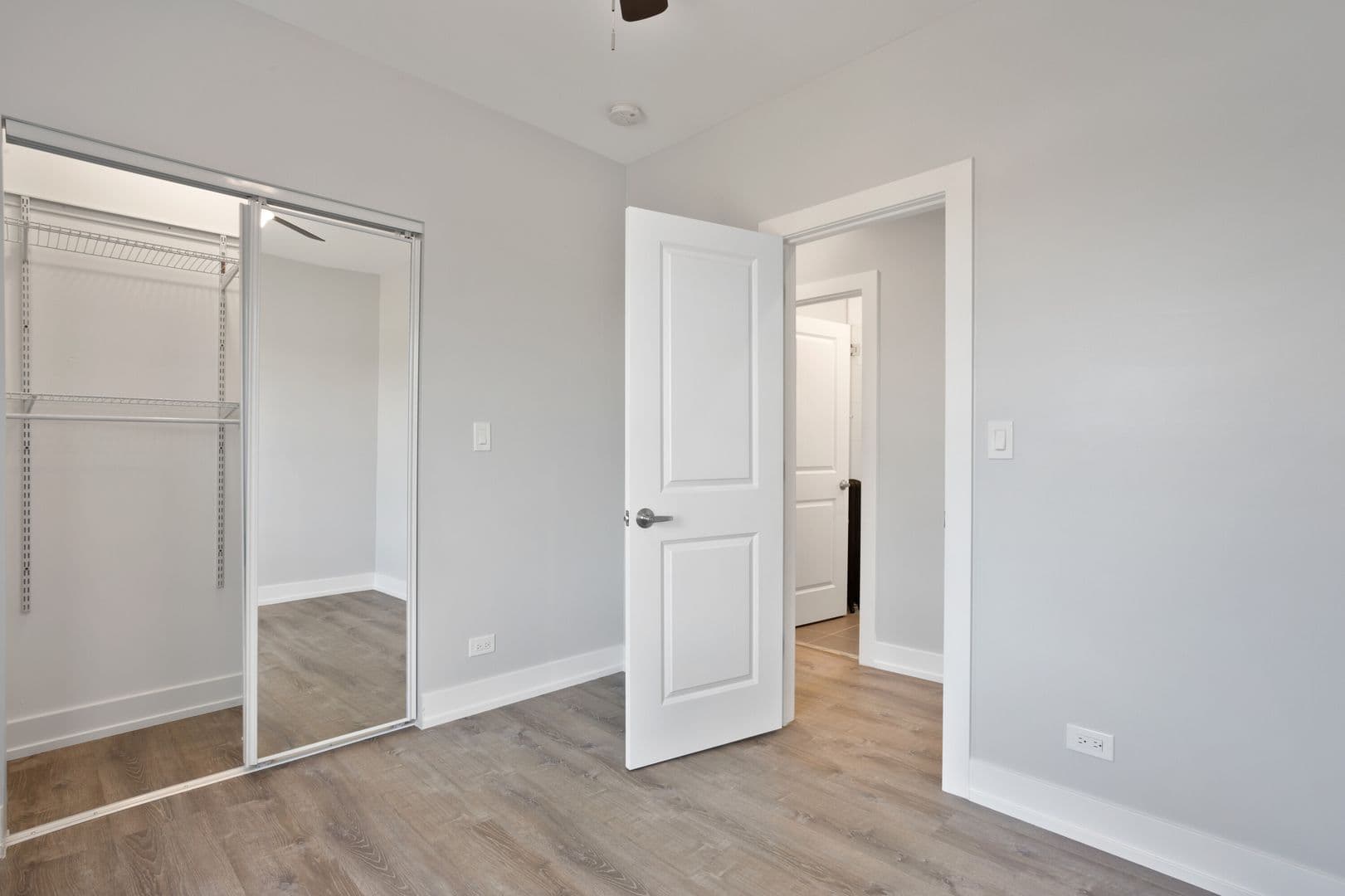Chicago Apartment: 1700-08 W Juneway Terrace