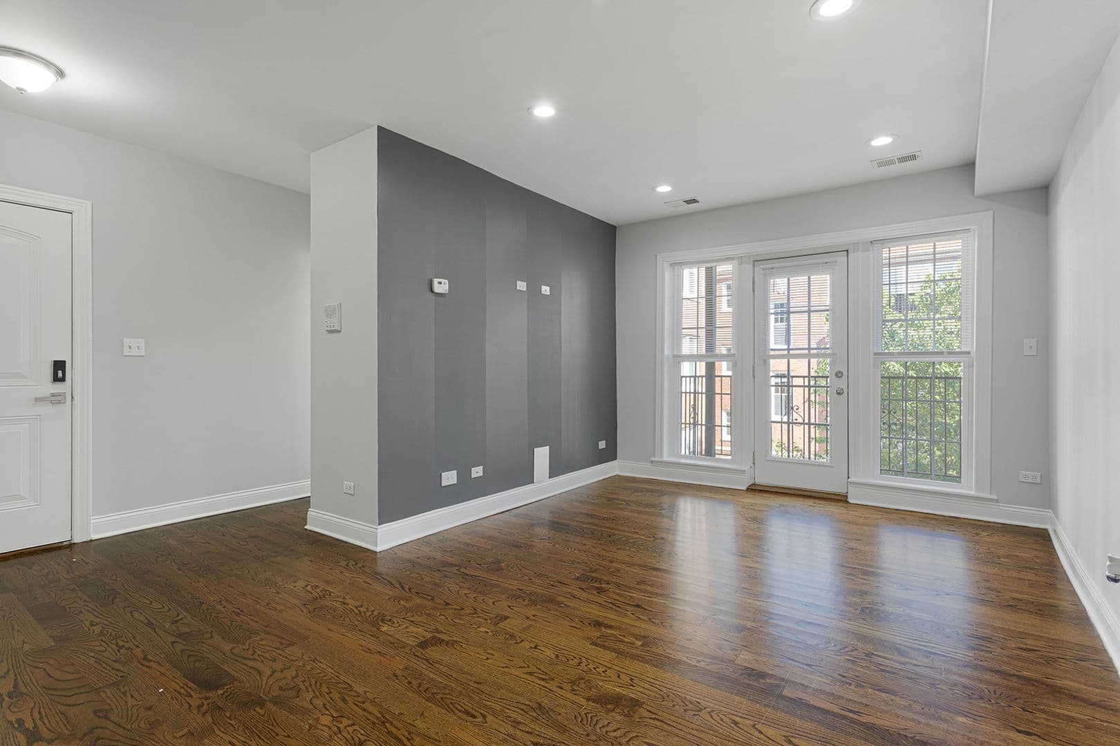 Chicago Apartment: 7722-7734 N Ashland Ave