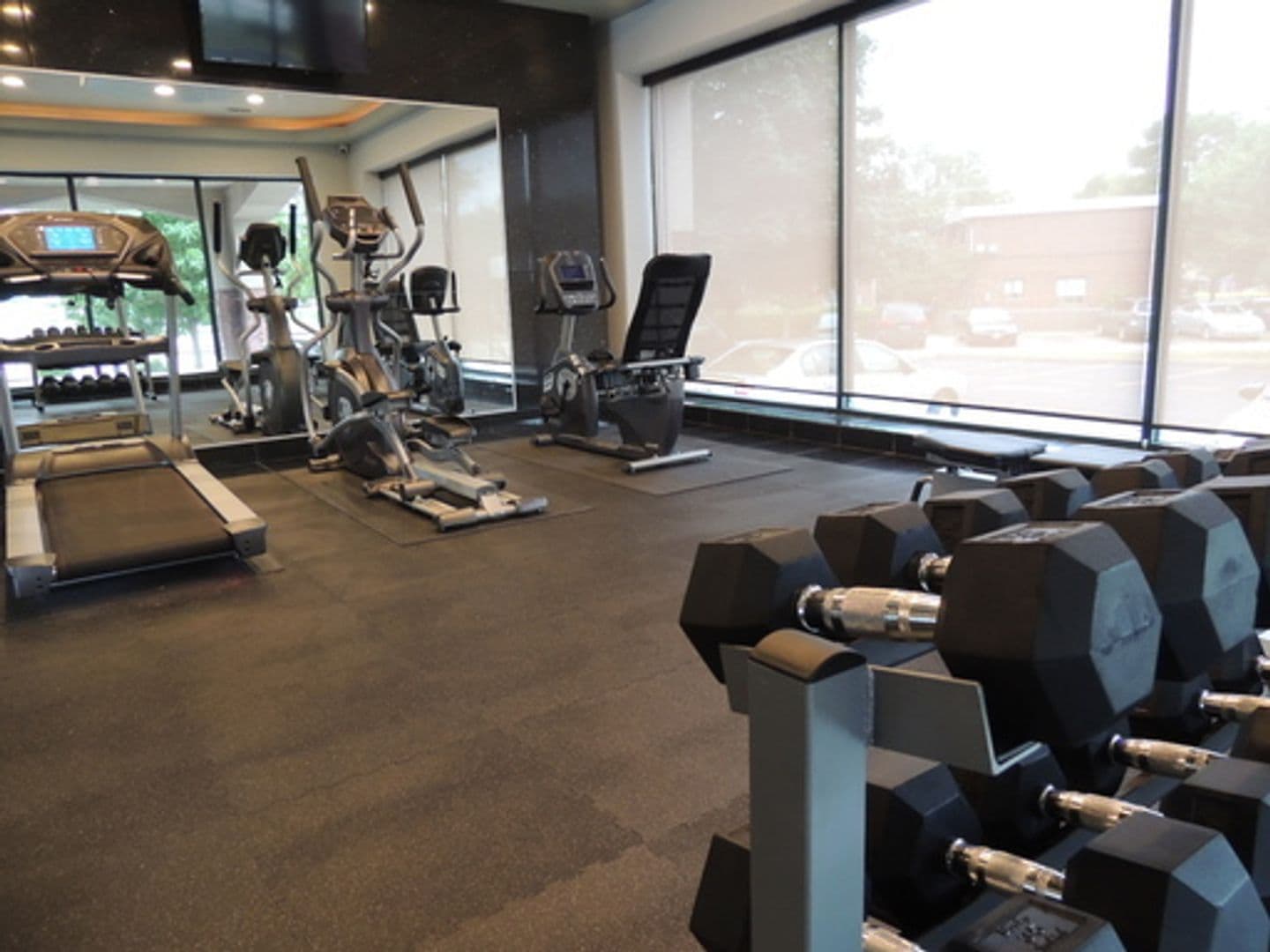Chicago Apartment: 2451 W Howard Street