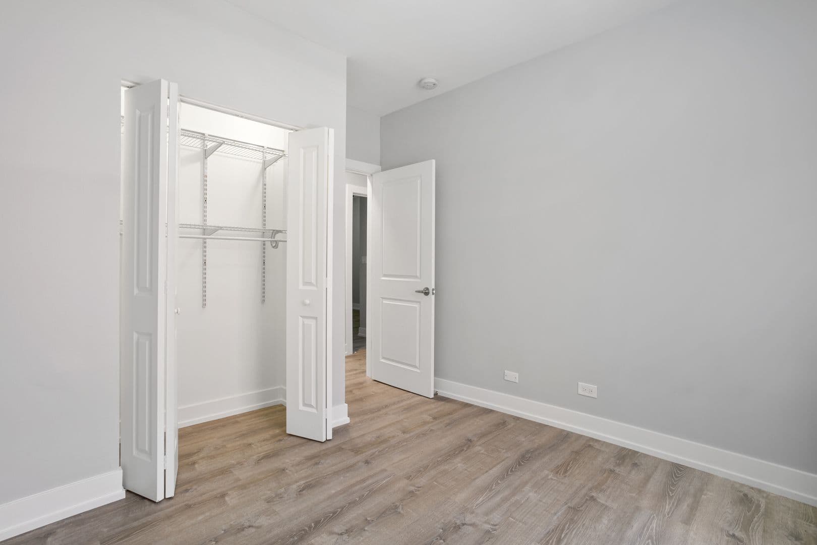 Chicago Apartment: 1700-08 W Juneway Terrace