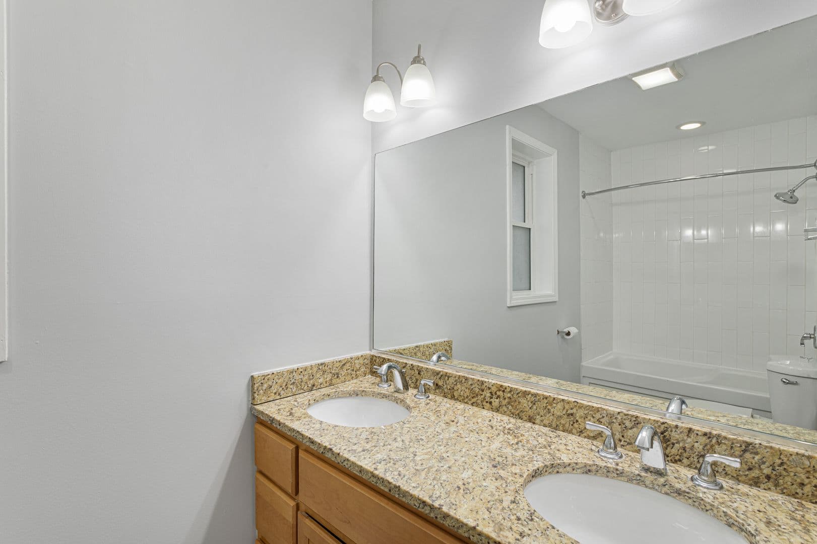 Chicago Apartment: 7722-7734 N Ashland Ave