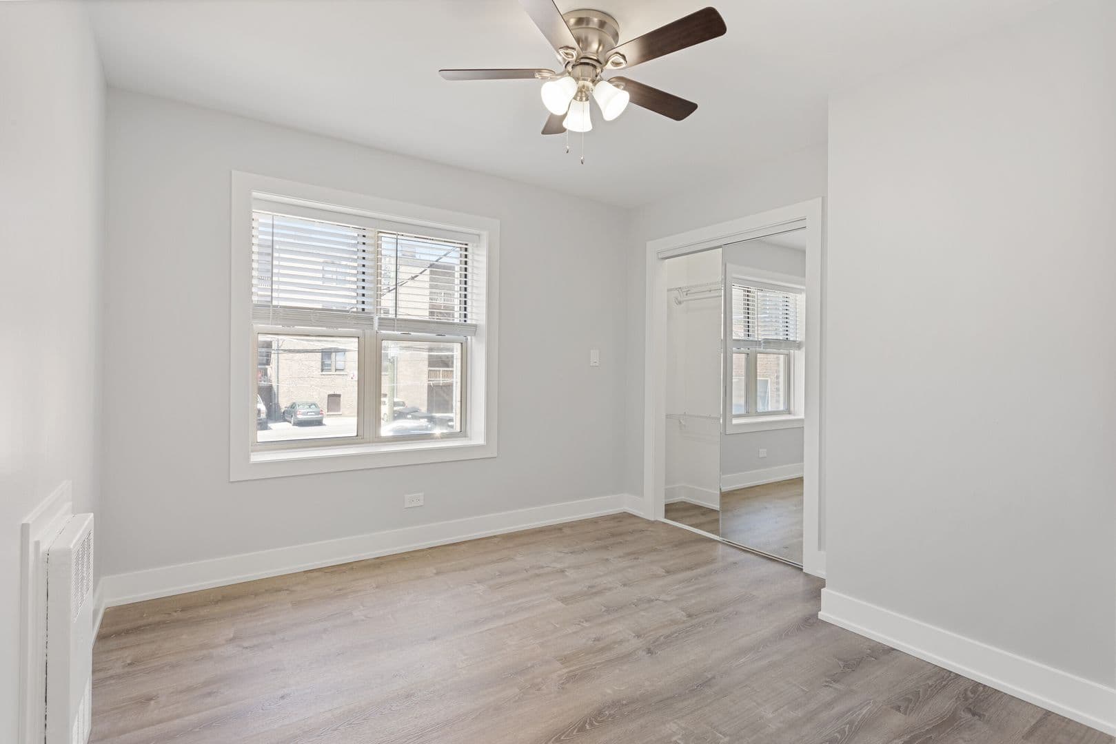 Chicago Apartment: 7070 N Sheridan Rd