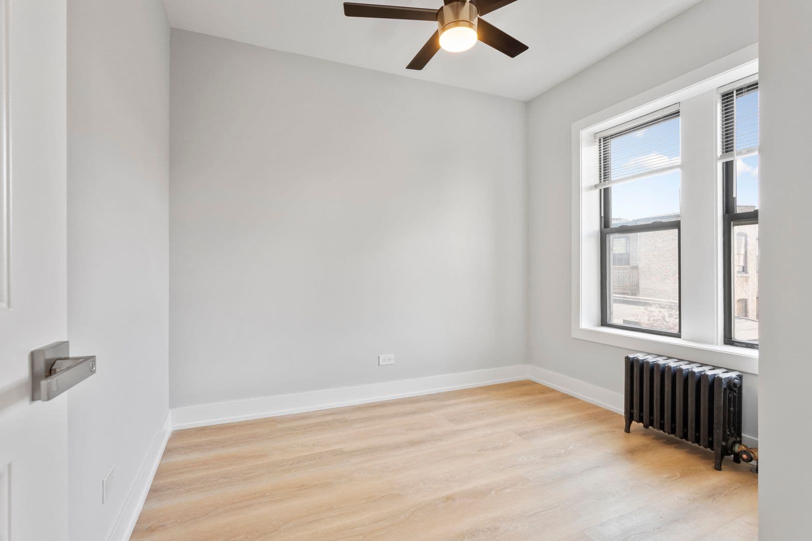 Chicago Apartment: 7510 - 7514 N Eastlake Ter
