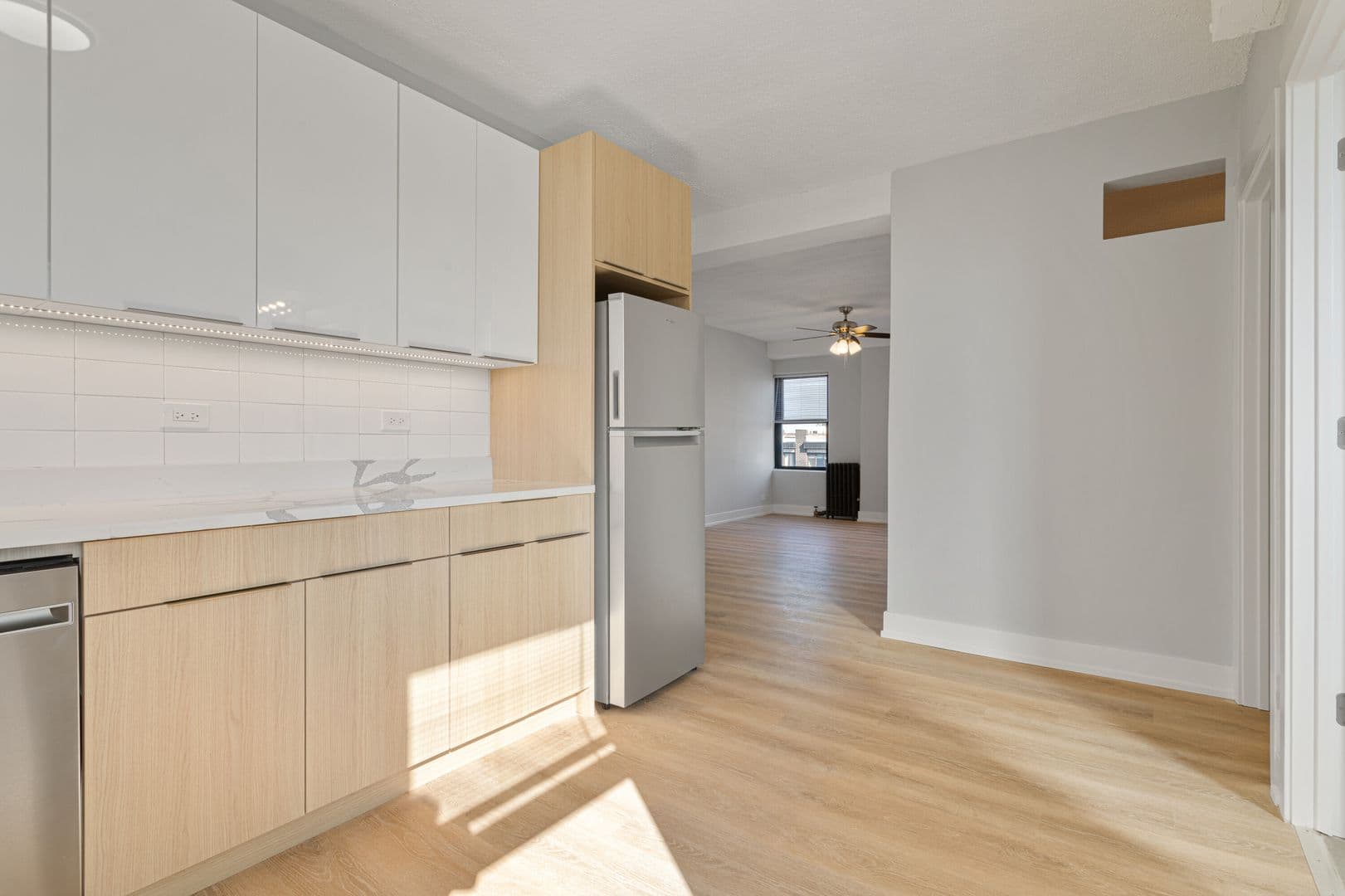 Chicago Apartment: 6026 N Winthrop
