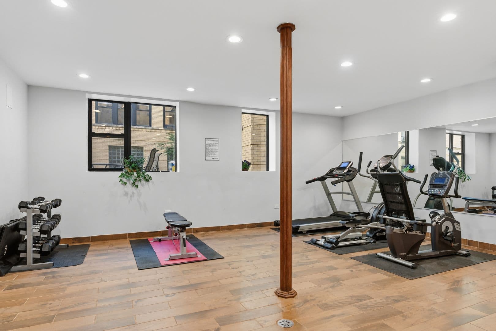 Chicago Apartment: 3631-41 W Dickens Ave