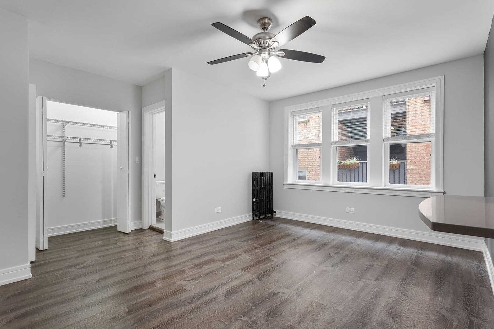 Chicago Apartment: 1521 W Sherwin Ave