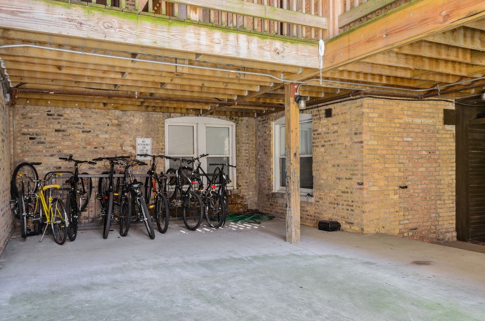 Chicago Apartment: 1456-1460 W Fargo Ave
