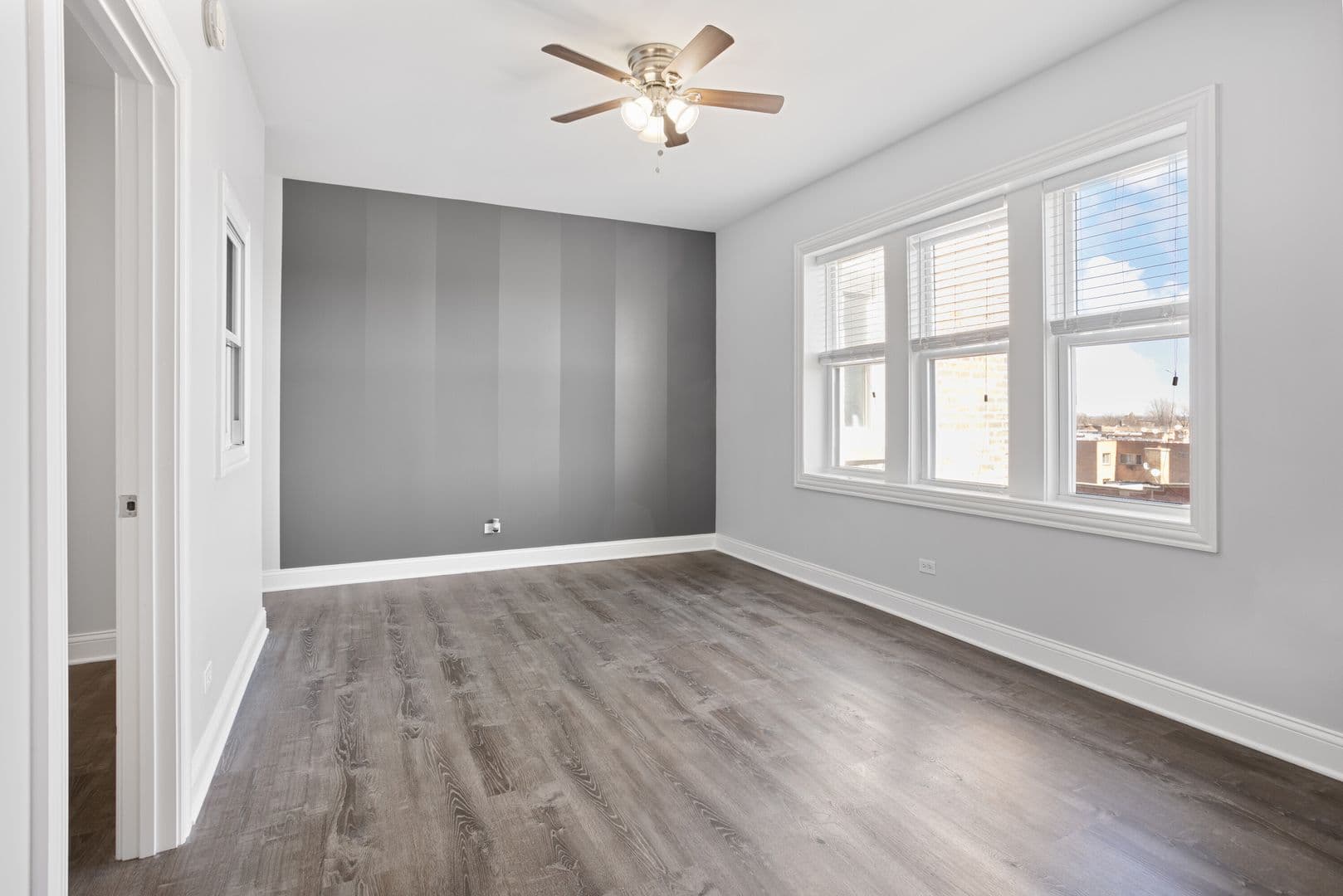 Chicago Apartment: 1608 W Sherwin Ave