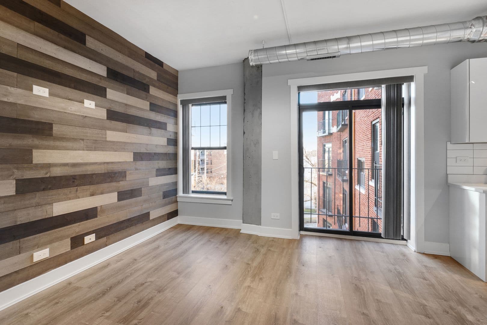 Chicago Apartment: 7645 N Sheridan Rd