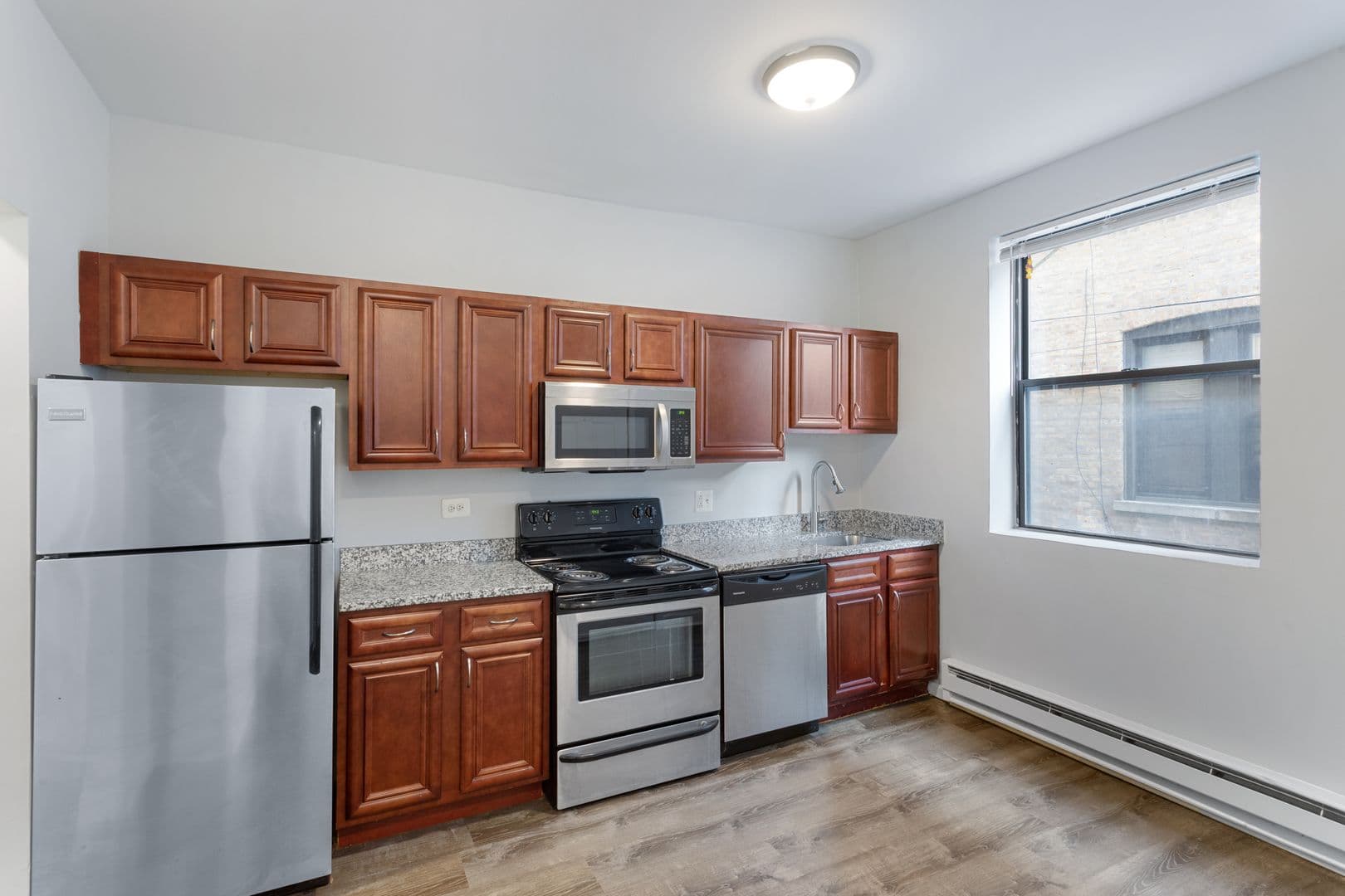 Chicago Apartment: 3631-41 W Dickens Ave