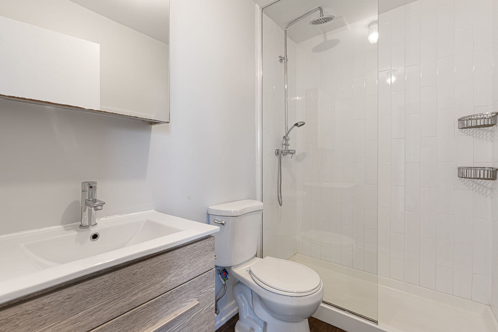 Chicago Apartment: 5718 N Winthrop Avenue