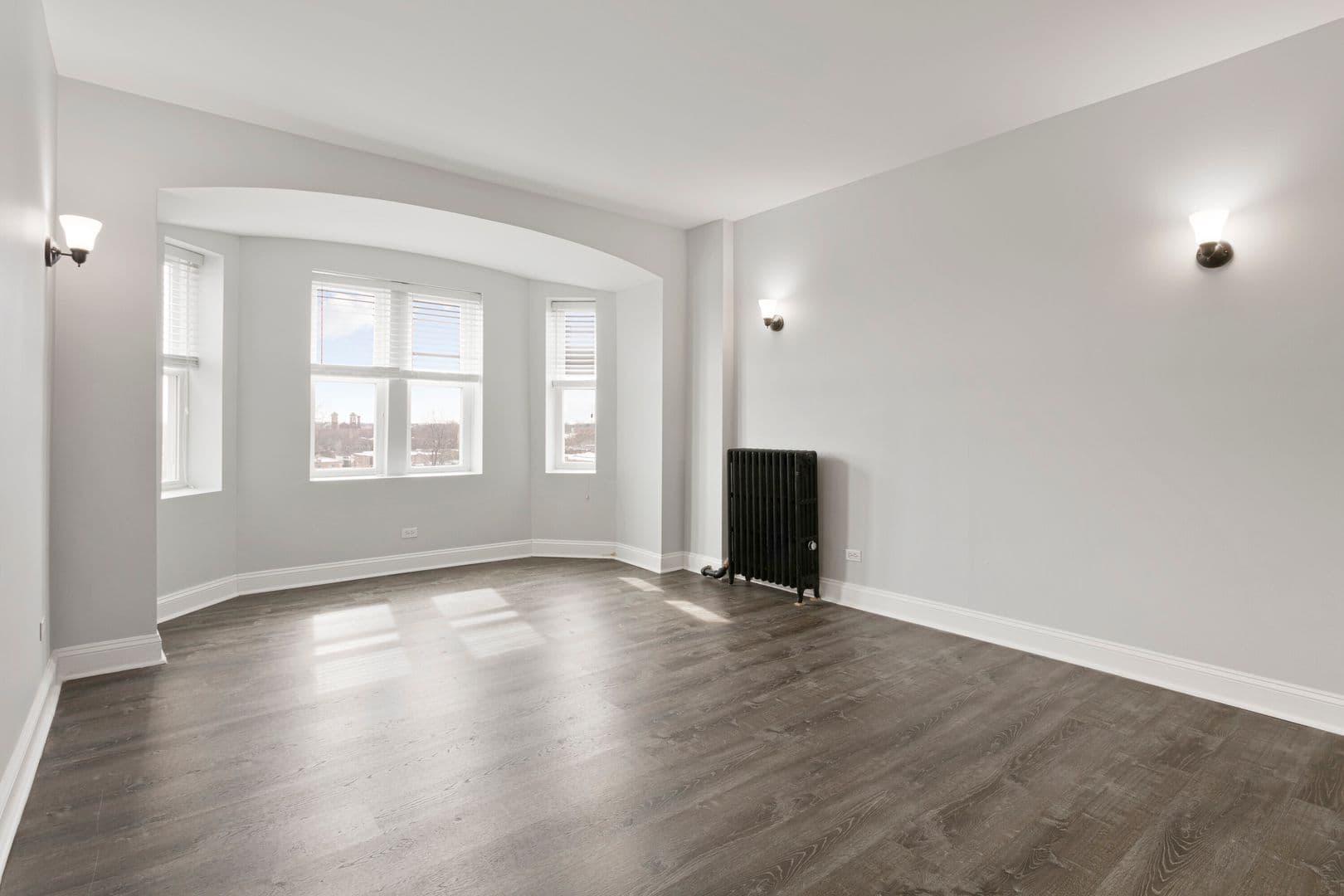 Chicago Apartment: 1608 W Sherwin Ave