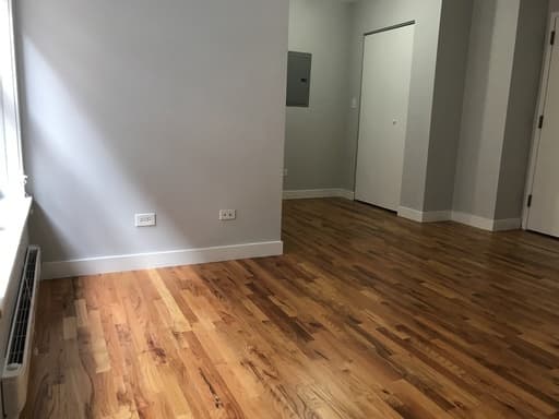 Chicago Apartment: 7450-7456 N Greenview Ave