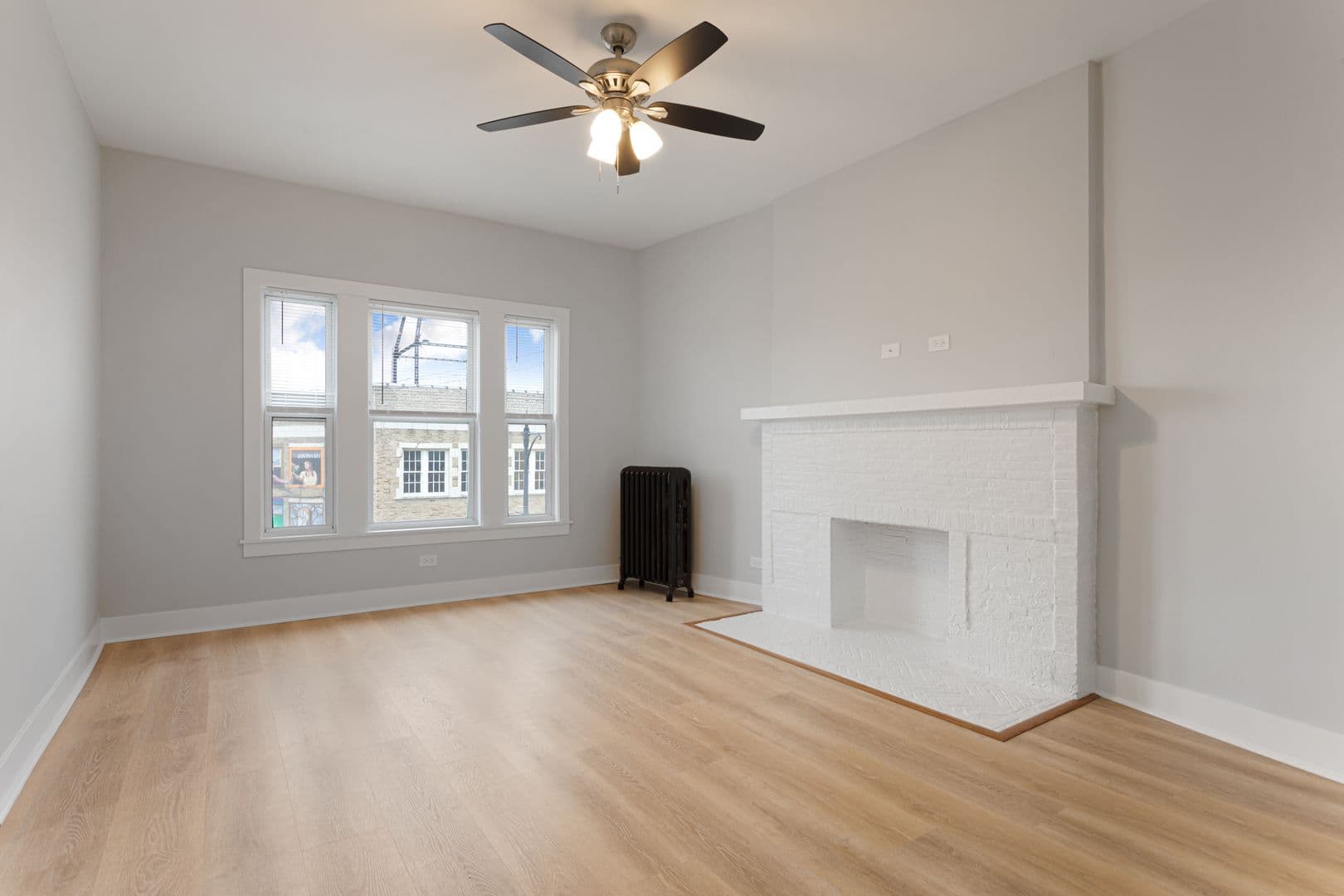 Chicago Apartment: 7600 N Sheridan Road