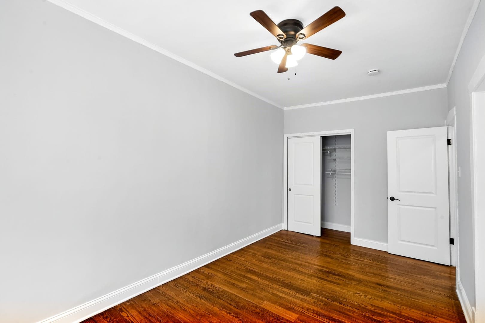 Chicago Apartment: 7618 - 26 N.Eastlake Terrace