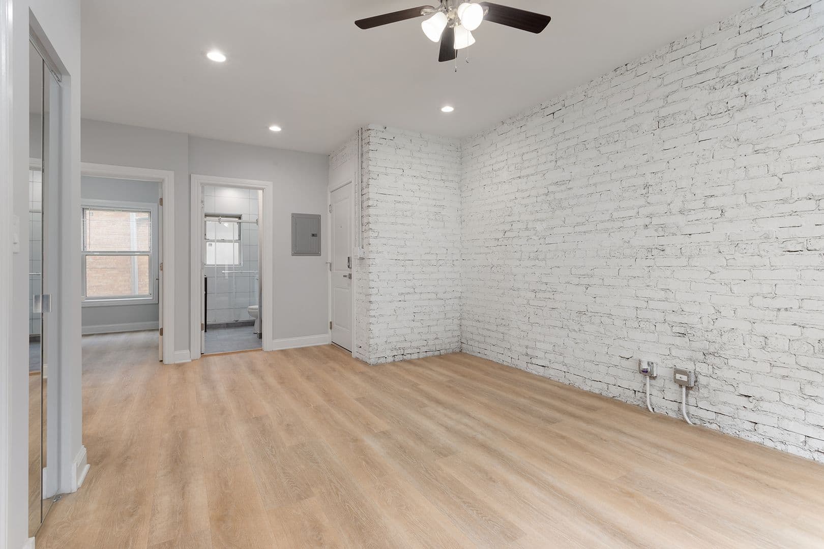 Chicago Apartment: 1627-35 W Chase Ave.