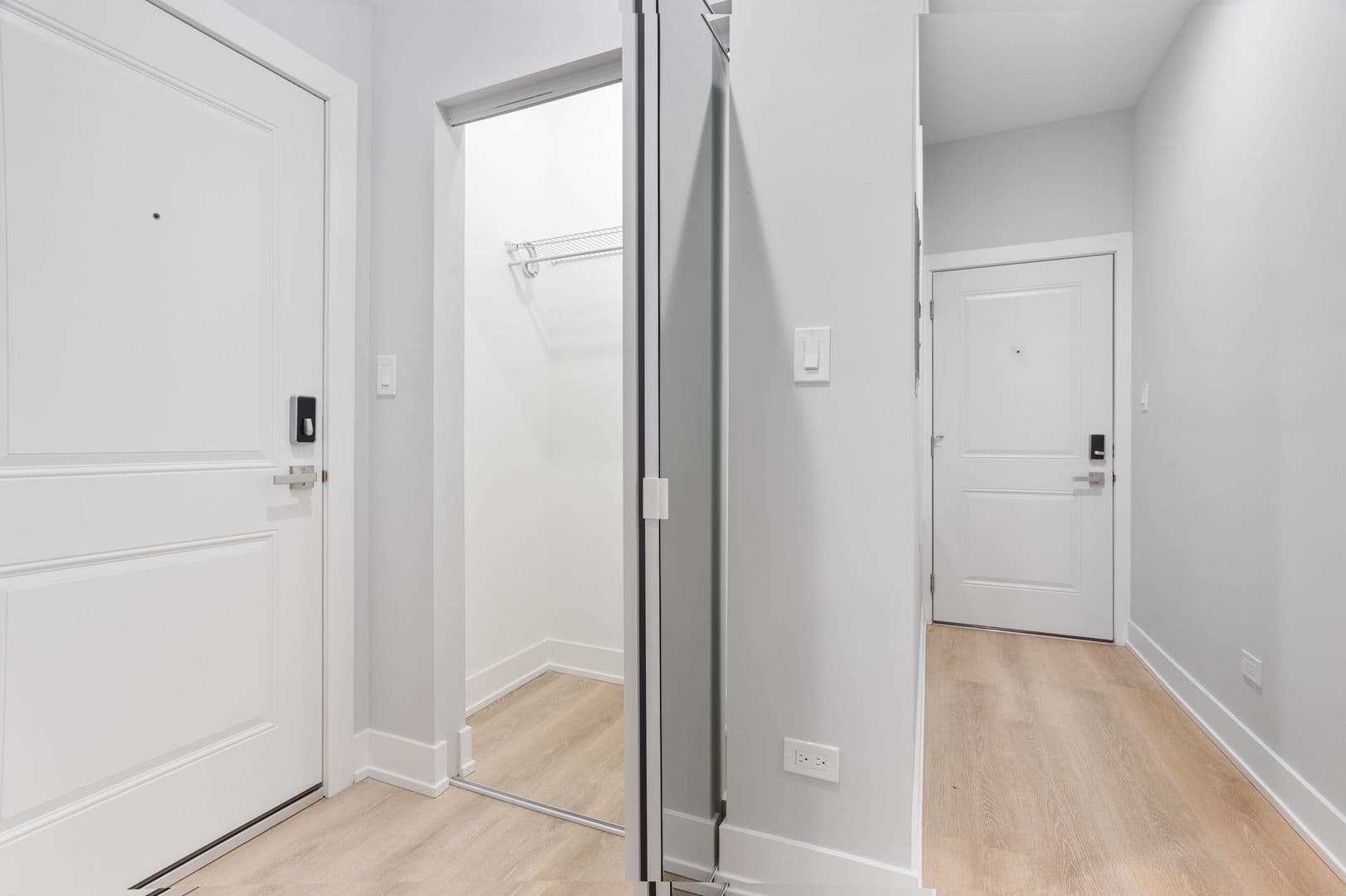 Chicago Apartment: 1310-20 W Birchwood Ave & 7501-07 N Eastlake Ter
