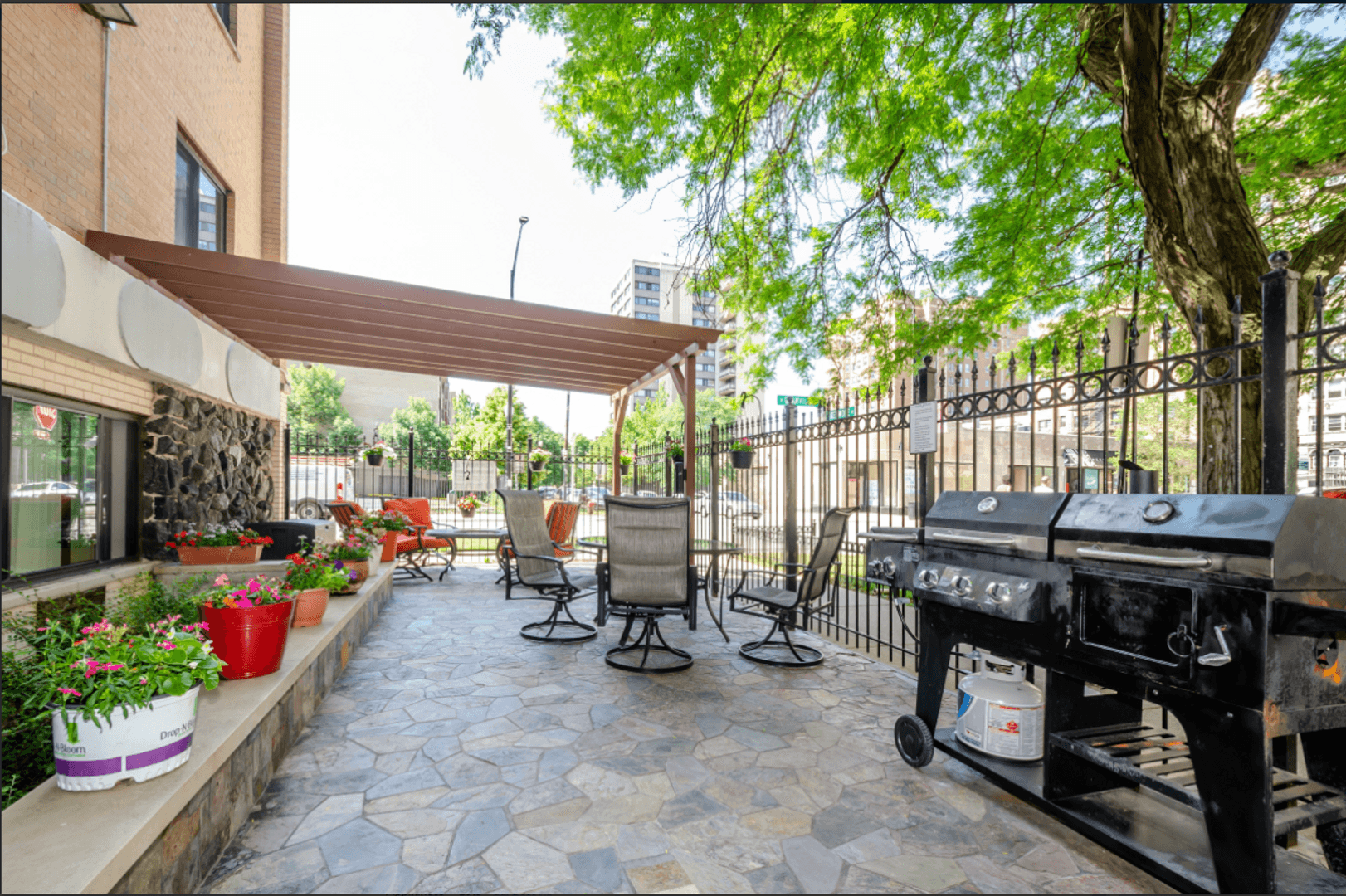 Chicago Apartment: 6201 N Kenmore Ave