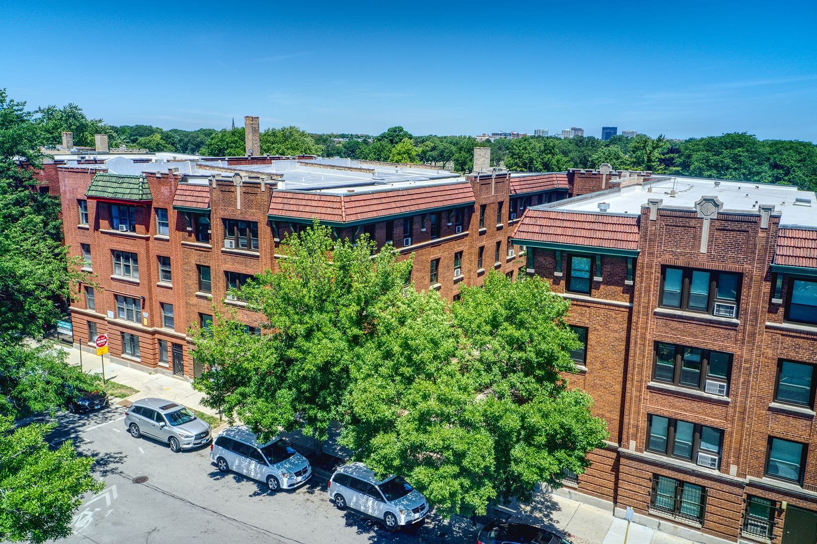 Chicago Apartment: 1700-08 W Juneway Terrace