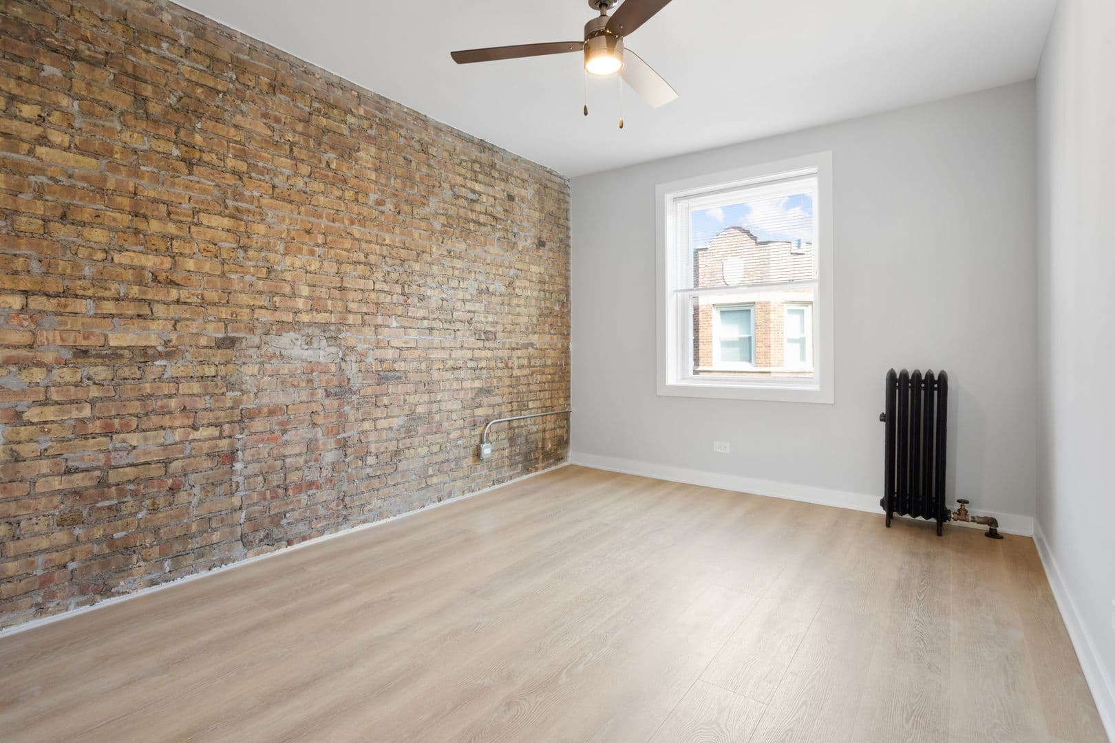 Chicago Apartment: 7381-89 N. Damen Ave