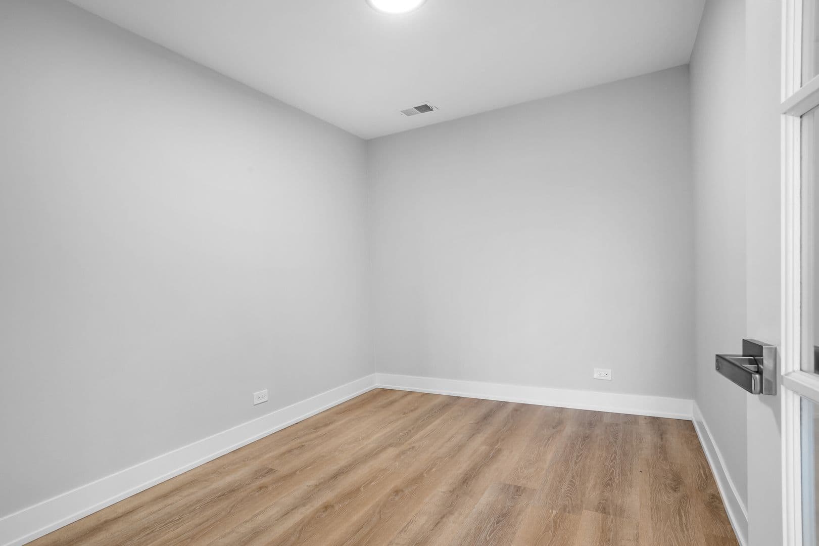 Chicago Apartment: 2333 W. Lunt