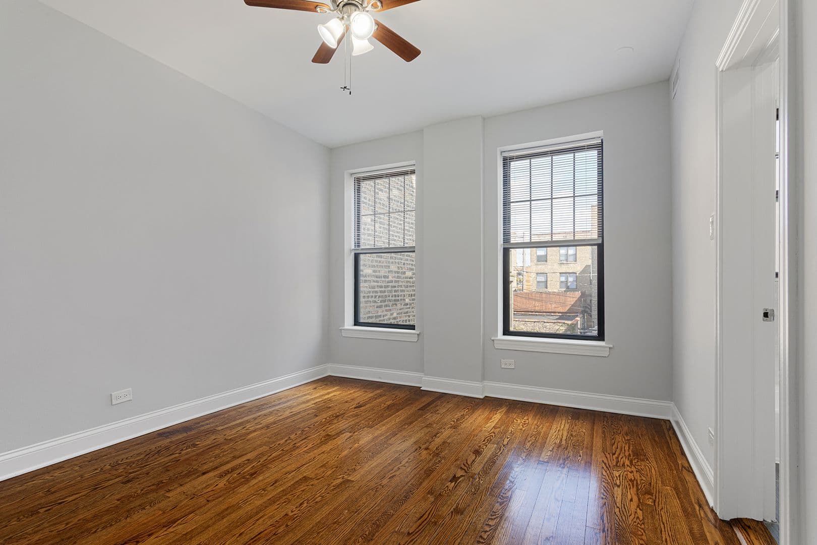 Chicago Apartment: 7700-7706 N Marshfield Ave; 1638-1642 W Jonquil Ter