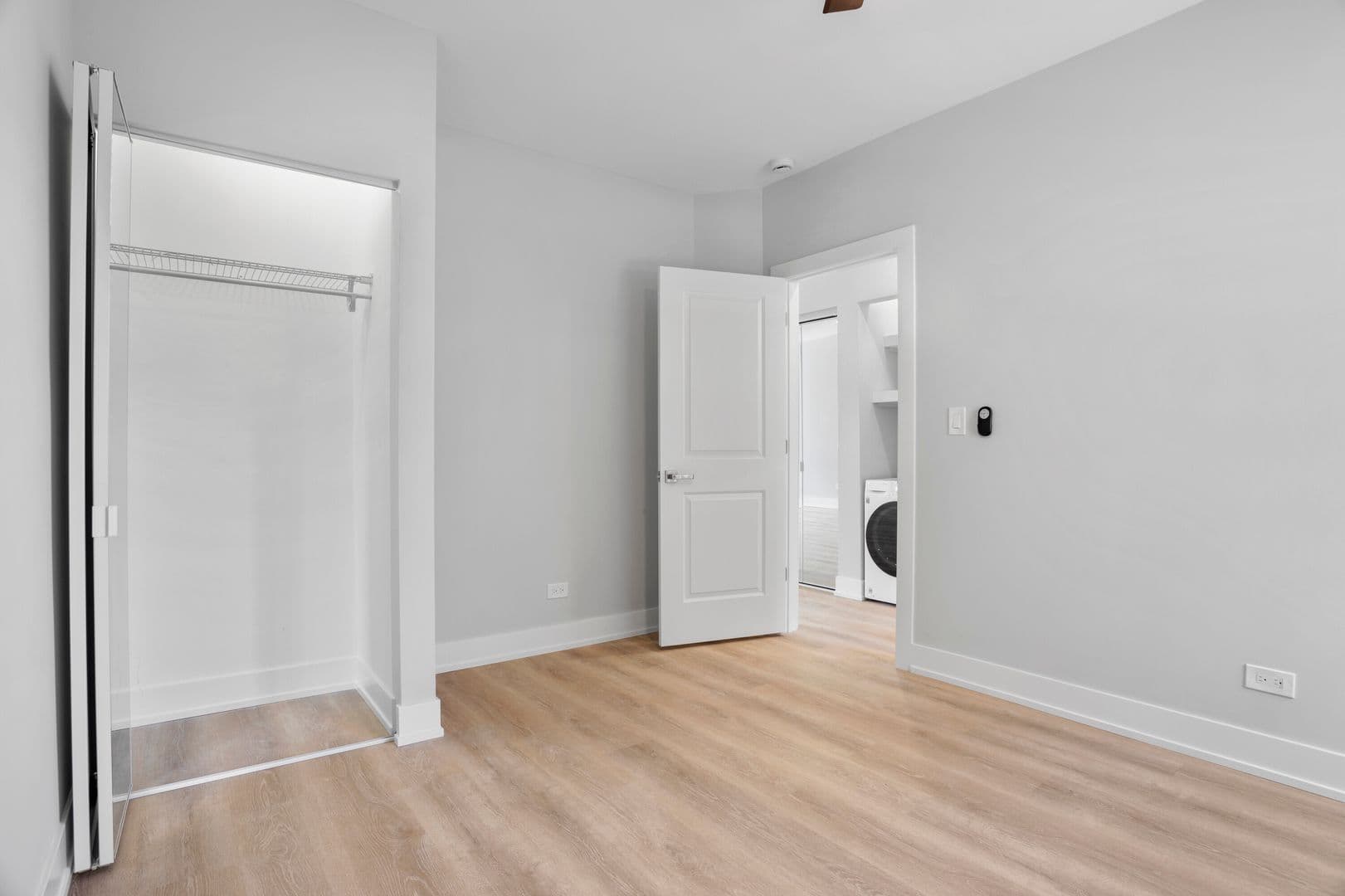 Chicago Apartment: 7510 - 7514 N Eastlake Ter