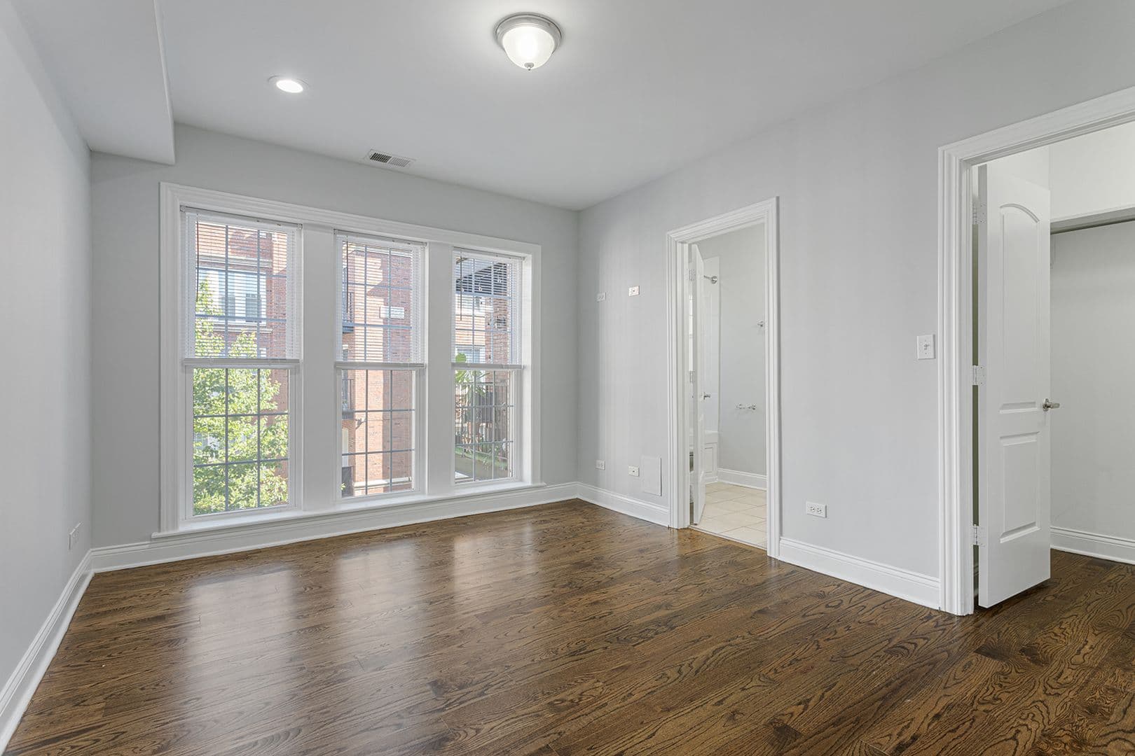 Chicago Apartment: 7722-7734 N Ashland Ave
