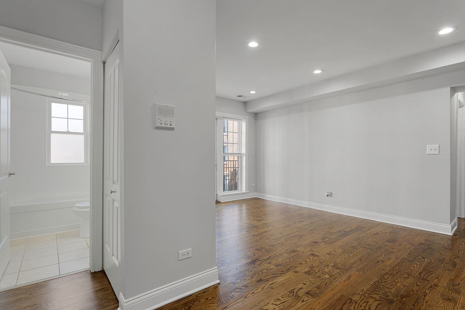 Chicago Apartment: 7722-7734 N Ashland Ave