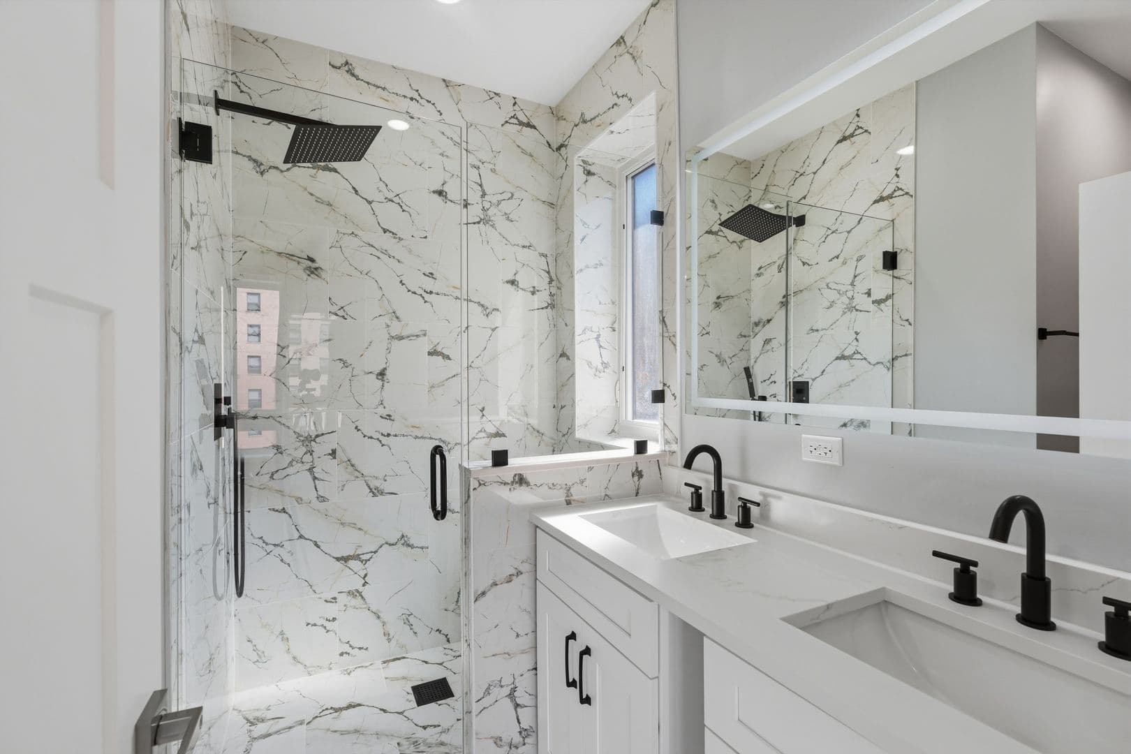 Chicago Apartment: 7428 N. Rogers Ave.