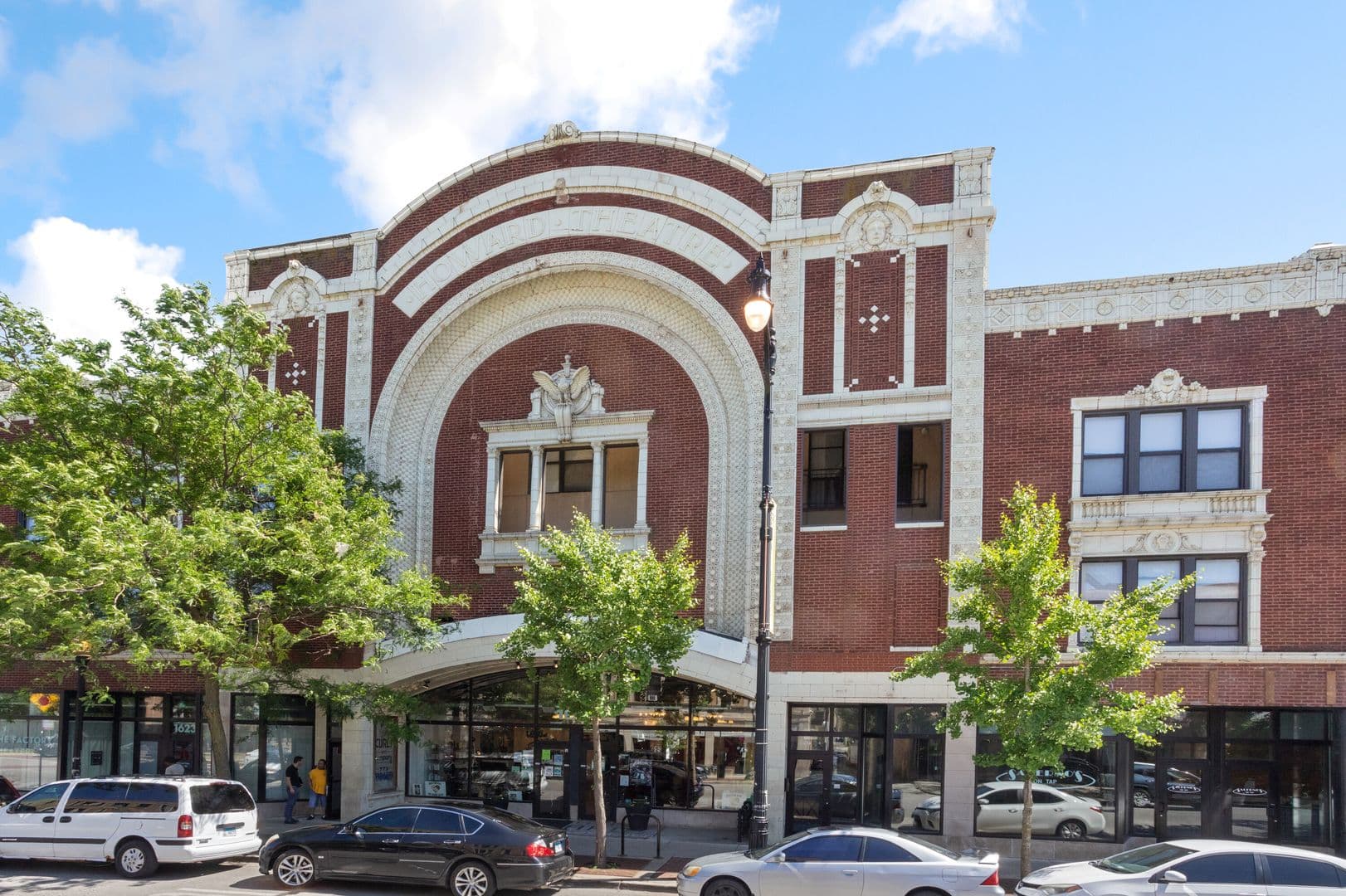 Chicago Apartment: 1625 W Howard