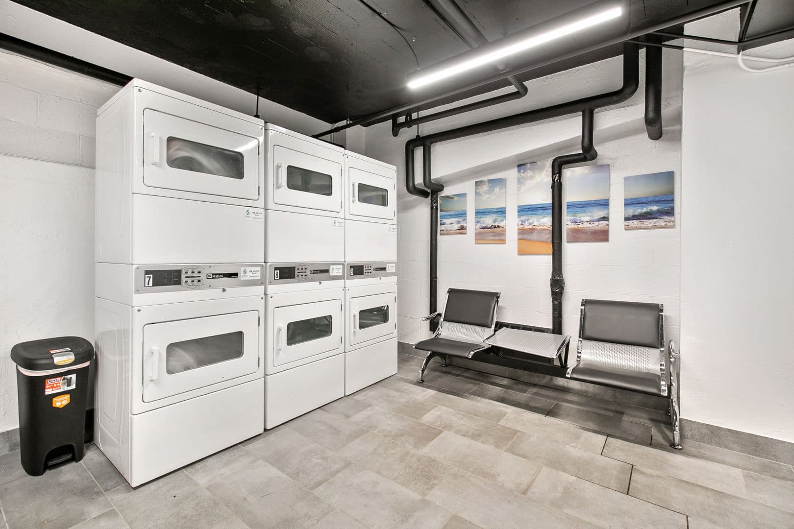 Chicago Apartment: 5858 N Sheridan Rd