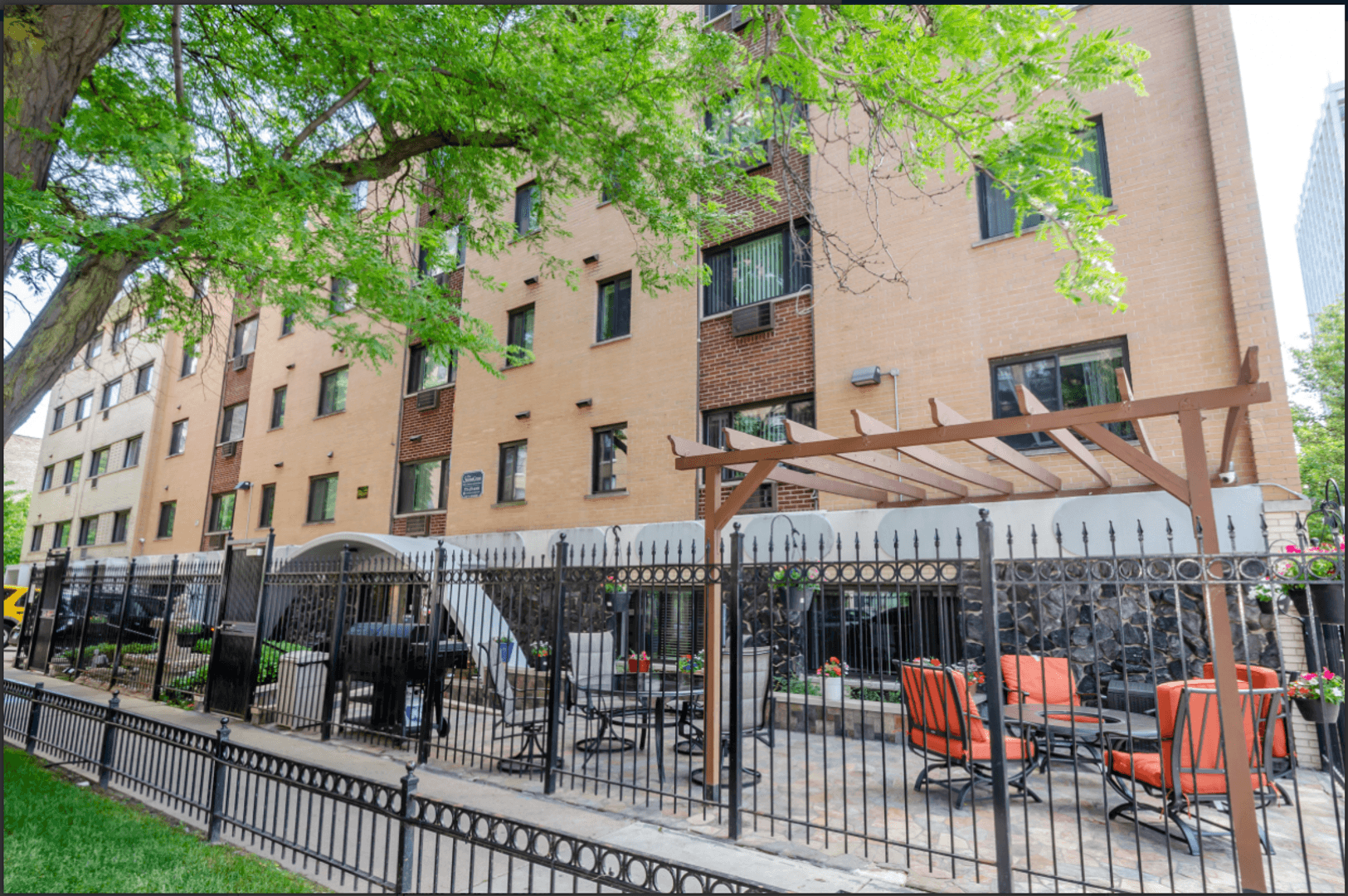 Chicago Apartment: 6201 N Kenmore Ave