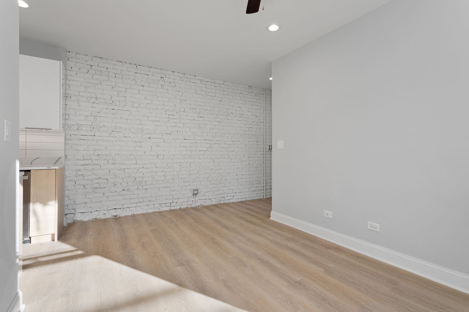 Chicago Apartment: 1627-35 W Chase Ave.