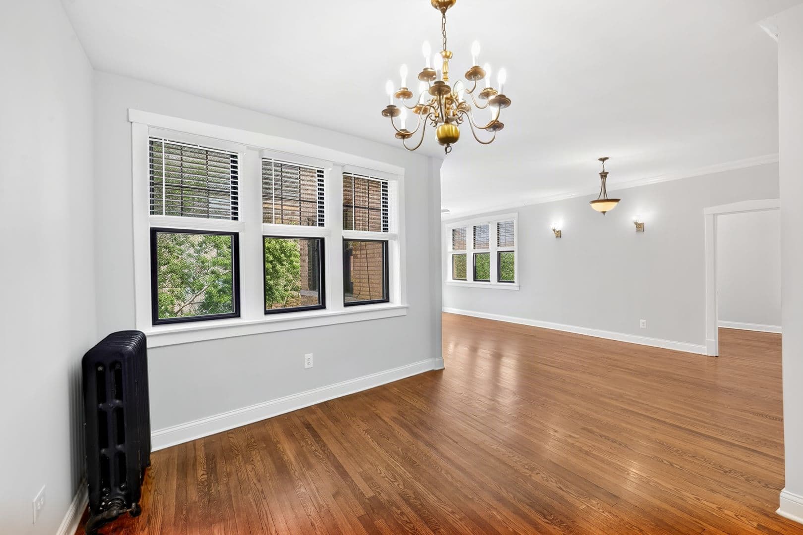 Chicago Apartment: 7618 - 26 N.Eastlake Terrace