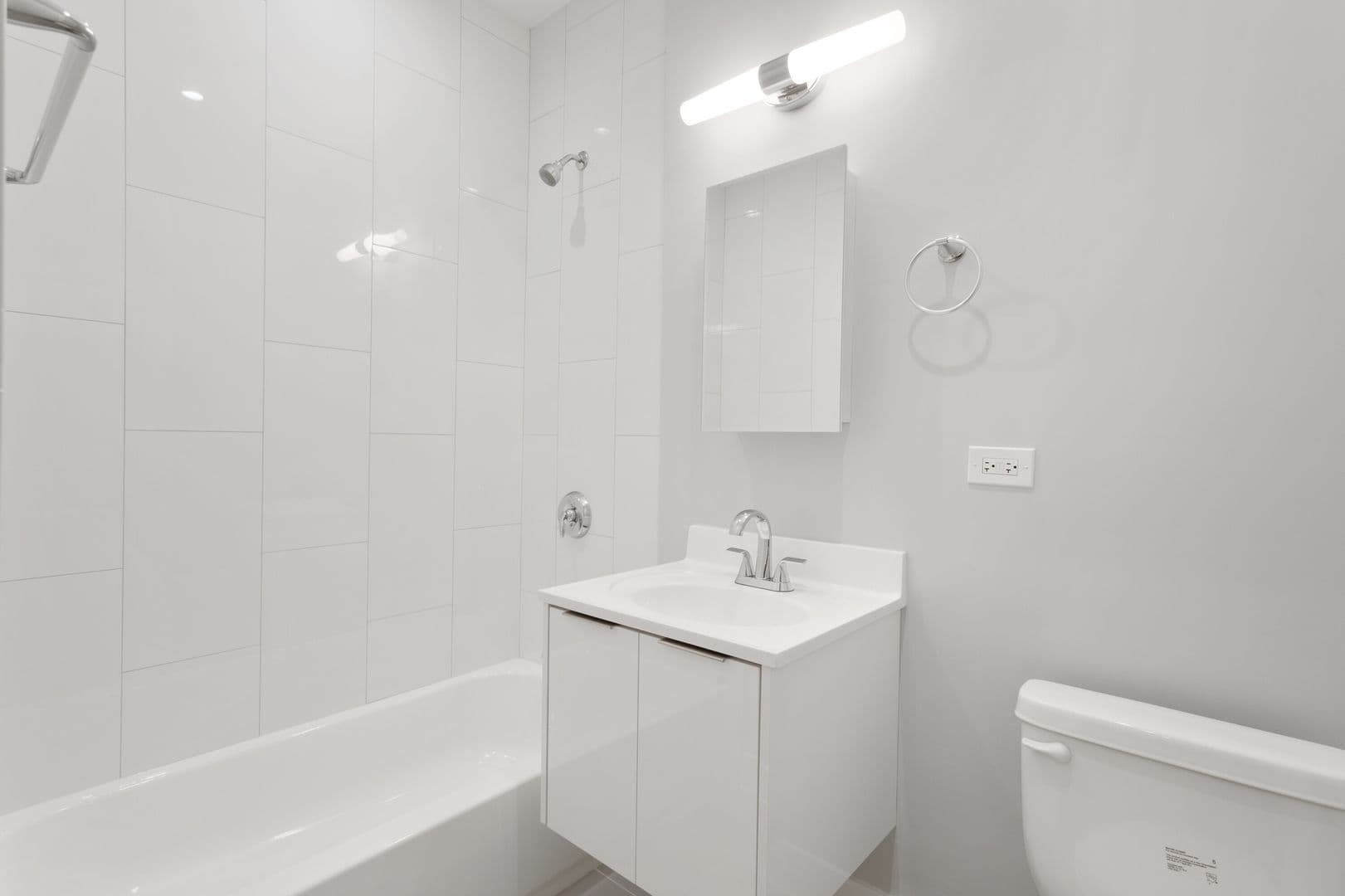 Chicago Apartment: 1310-20 W Birchwood Ave & 7501-07 N Eastlake Ter
