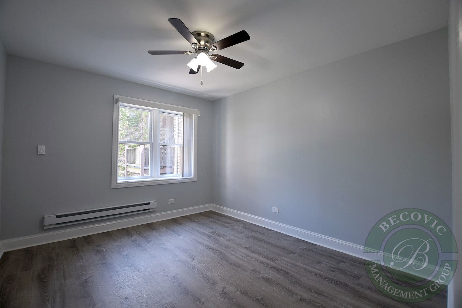 Chicago Apartment: 7710 N Sheridan Rd