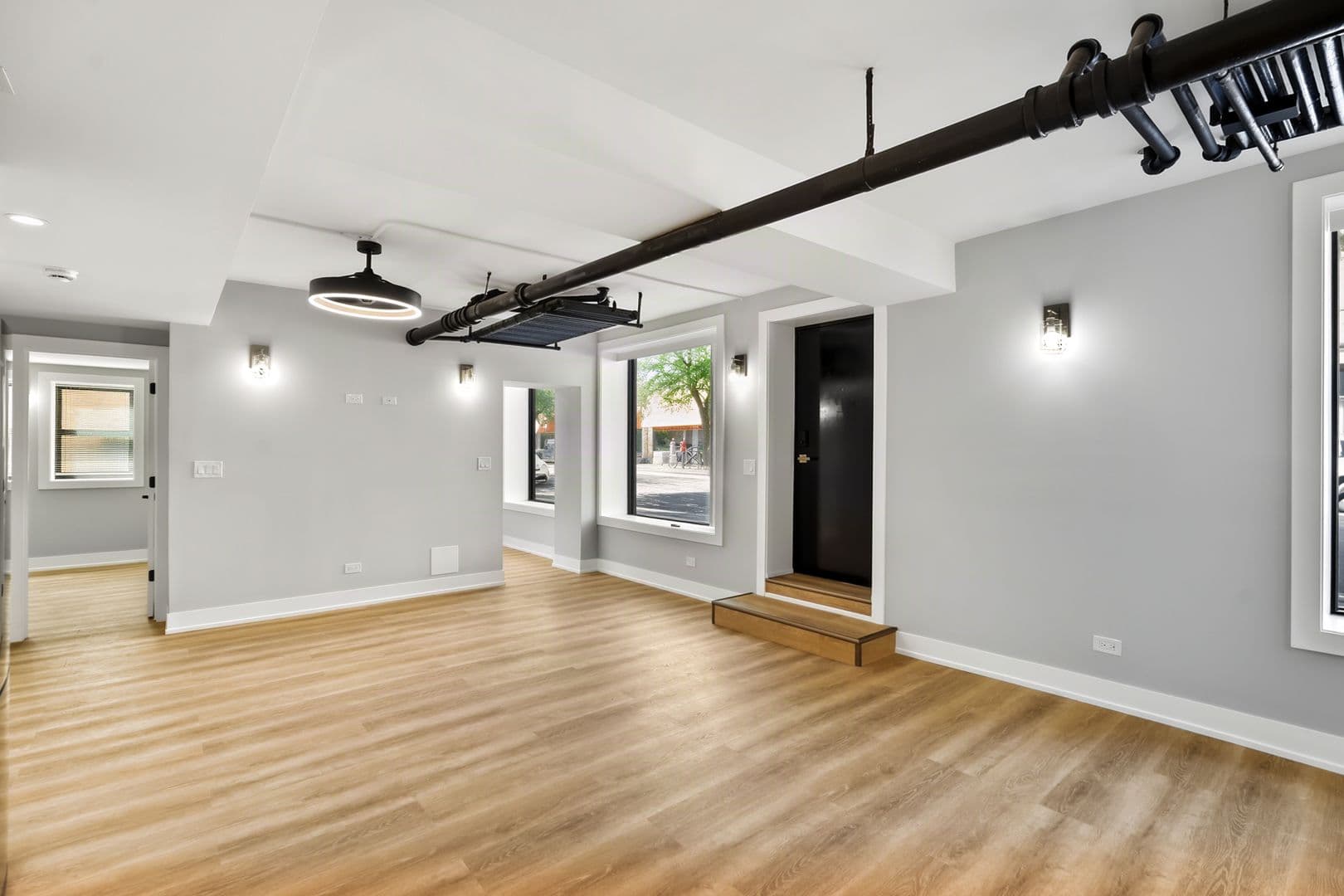 Chicago Apartment: 1649-1655 W. Jonquil