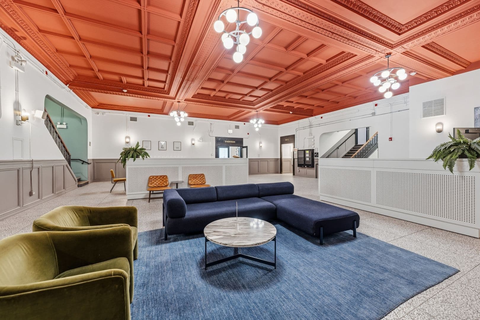 Chicago Apartment: 6807 N Sheridan Road