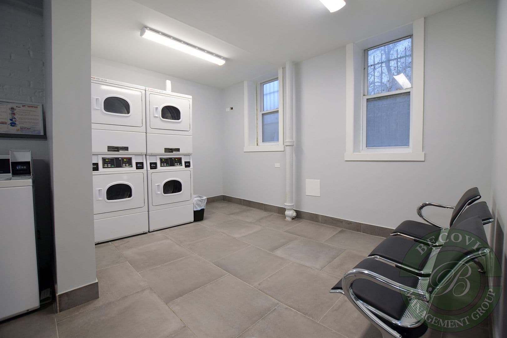 Chicago Apartment: 1521 W Sherwin Ave