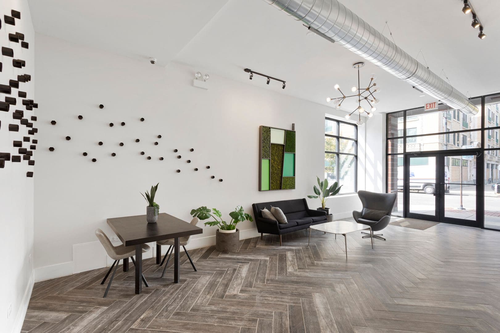 Chicago Apartment: 1531 W Howard Street